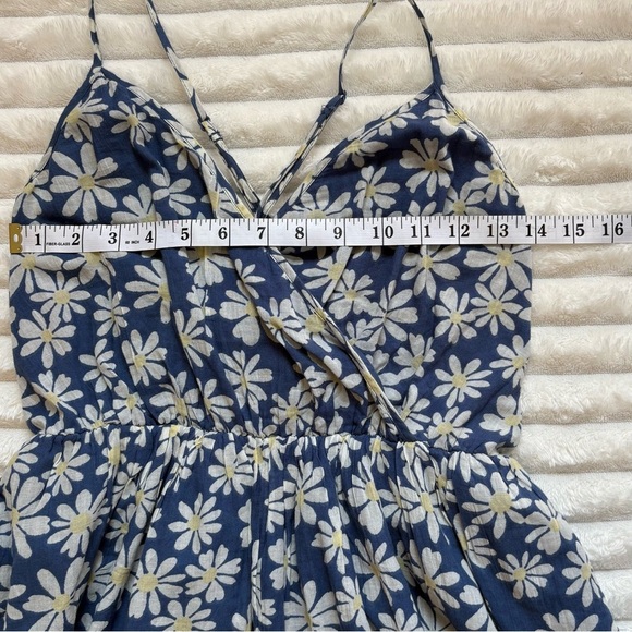 American Eagle Outfitters Floral Romper Blue and White NWT Women’s Size Small - Picture 7 of 8